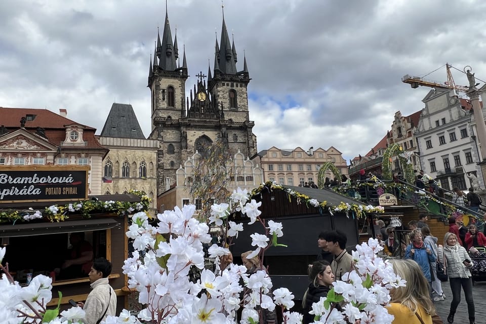 Velikonoční trhy na Staroměstském náměstí | Foto: Kateřina Ayzpurvit, Radio Prague International Velikonoční trhy na Staroměstském náměstí | Foto: Kateřina Ayzpurvit, Radio Prague International