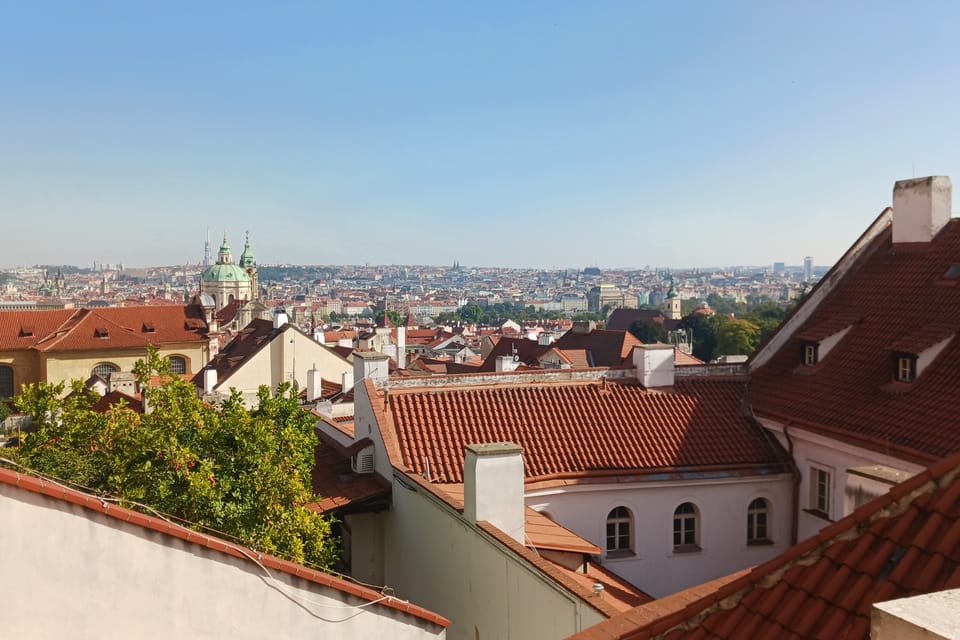 Vyhlídka na Malou Stranu z nádvoří Pražského hradu | Foto: Lenka Žižková, Radio Prague International Vyhlídka na Malou Stranu z nádvoří Pražského hradu | Foto: Lenka Žižková, Radio Prague International